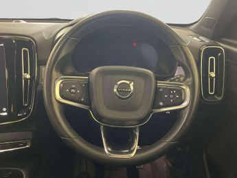 Volvo XC40 Recharge 69kWh Core SUV 5dr Electric Auto (231 ps)