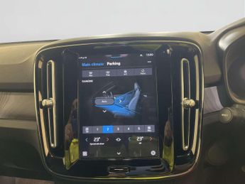 Volvo XC40 Recharge 69kWh Core SUV 5dr Electric Auto (231 ps)