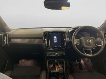 Volvo XC40 Recharge 69kWh Core SUV 5dr Electric Auto (231 ps)