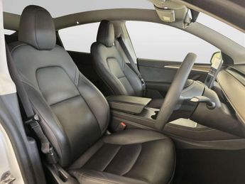 Tesla Model Y SUV 5dr Electric Auto RWD (346 ps)