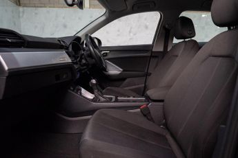 Audi Q3 1.5 TFSI CoD 35 Technik S Tronic Euro 6 (s/s) 5dr