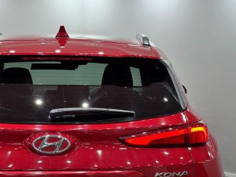 Hyundai KONA 64kWh Premium Auto 5dr (10.5kW Charger)
