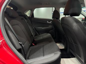 Hyundai KONA 64kWh Premium Auto 5dr (10.5kW Charger)