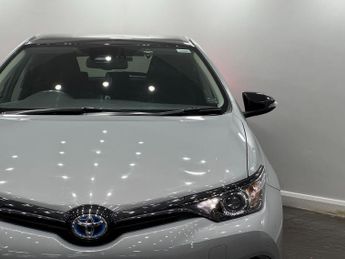Toyota Auris 1.8 VVT-h Design CVT Euro 6 (s/s) 5dr