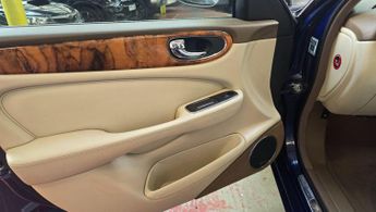 Jaguar XJ 3.0 SE 4dr