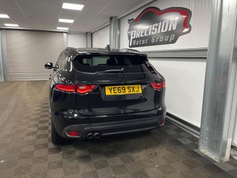 Jaguar F-PACE 2.0 D180 Chequered Flag Auto AWD Euro 6 (s/s) 5dr