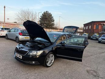 Skoda Superb 2.0 TDI Elegance DSG Euro 5 (s/s) 5dr