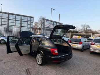 Skoda Superb 2.0 TDI Elegance DSG Euro 5 (s/s) 5dr