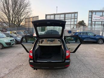 Skoda Superb 2.0 TDI Elegance DSG Euro 5 (s/s) 5dr