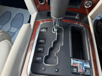 Jeep Commander 3.0 CRD V6 Limited 4x4 5dr