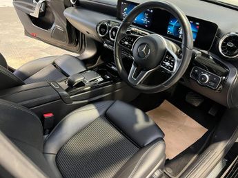 Mercedes-Benz A Class 1.5 A180d Sport (Executive) 7G-DCT Euro 6 (s/s) 5dr
