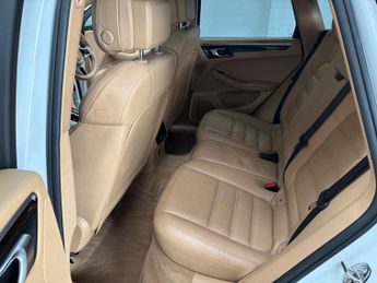 Porsche Macan 3.0 TD V6 S PDK 4WD Euro 6 (s/s) 5dr
