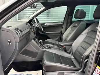 Volkswagen TIGUAN 2.0 Tiguan R-Line Tech TDI 4Motion Semi-Auto 4WD 5dr