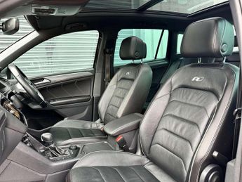 Volkswagen TIGUAN 2.0 Tiguan R-Line Tech TDI 4Motion Semi-Auto 4WD 5dr