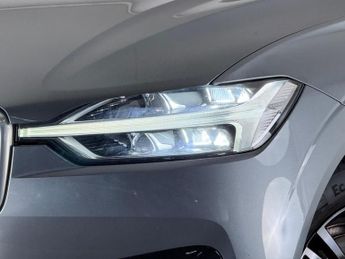 Volvo XC60 2.0 D4 R-Design Auto AWD Euro 6 (s/s) 5dr