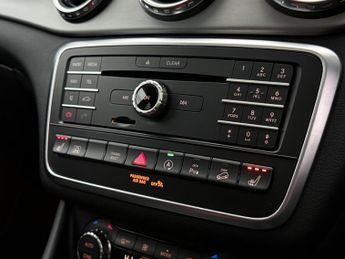 Mercedes-Benz GLA 2.1 GLA220d AMG Line (Premium) 7G-DCT 4MATIC Euro 6 (s/s) 5dr