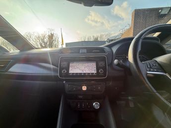 Nissan Leaf 40kWh N-Connecta Auto 5dr