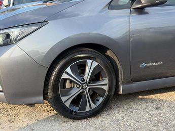 Nissan Leaf 40kWh N-Connecta Auto 5dr