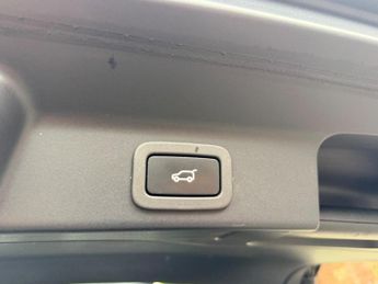 Jaguar F-PACE 2.0 D180 Portfolio Auto AWD Euro 6 (s/s) 5dr