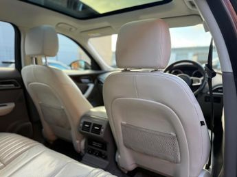 Jaguar F-PACE 2.0 D180 Portfolio Auto AWD Euro 6 (s/s) 5dr