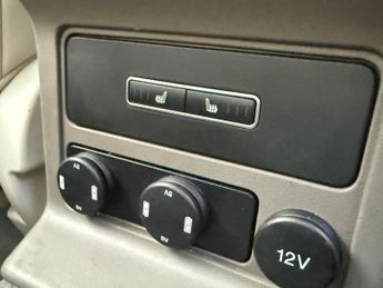 Jaguar F-PACE 2.0 D180 Portfolio Auto AWD Euro 6 (s/s) 5dr