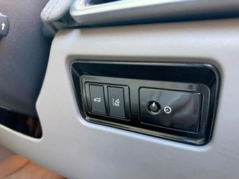 Jaguar F-PACE 2.0 D180 Portfolio Auto AWD Euro 6 (s/s) 5dr