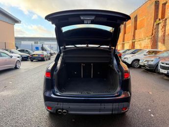 Jaguar F-PACE 2.0 D180 Portfolio Auto AWD Euro 6 (s/s) 5dr