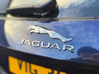 Jaguar F-PACE 2.0 D180 Portfolio Auto AWD Euro 6 (s/s) 5dr