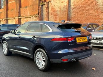 Jaguar F-PACE 2.0 D180 Portfolio Auto AWD Euro 6 (s/s) 5dr