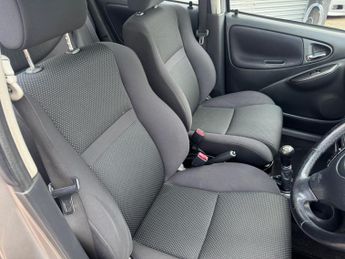 Toyota Yaris 1.5 VVT-i T Sport 5dr