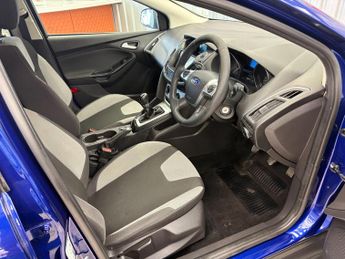 Ford Focus 1.0T EcoBoost Zetec Euro 5 (s/s) 5dr