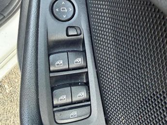 BMW 1 Series 1.5 118i SE DCT Euro 6 (s/s) 5dr