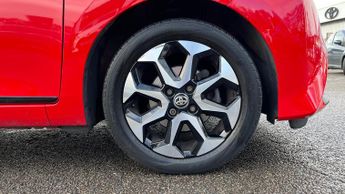 Toyota AYGO 1.0 VVT-i x-trend Funroof x-shift Euro 6 5dr