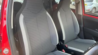 Toyota AYGO 1.0 VVT-i x-trend Funroof x-shift Euro 6 5dr