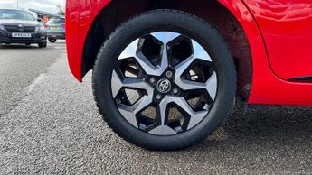 Toyota AYGO 1.0 VVT-i x-trend Funroof x-shift Euro 6 5dr