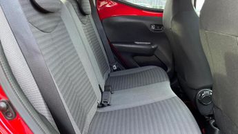 Toyota AYGO 1.0 VVT-i x-trend Funroof x-shift Euro 6 5dr