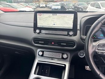 Hyundai KONA 64kWh Premium SUV 5dr Electric Auto (10.5kW Charger) (204 ps)