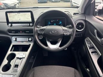 Hyundai KONA 64kWh Premium SUV 5dr Electric Auto (10.5kW Charger) (204 ps)