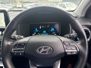 Hyundai KONA 64kWh Premium SUV 5dr Electric Auto (10.5kW Charger) (204 ps)