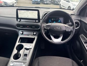 Hyundai KONA 64kWh Premium SUV 5dr Electric Auto (10.5kW Charger) (204 ps)