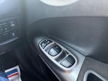 Toyota Yaris 1.5 VVT-h Icon Tech E-CVT Euro 6 (s/s) 5dr