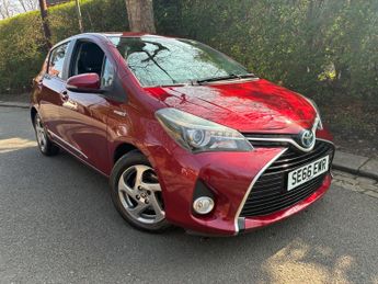 Toyota Yaris 1.5 VVT-h Excel E-CVT Euro 6 5dr (Safety Sense, 15in)