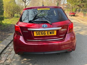 Toyota Yaris 1.5 VVT-h Excel E-CVT Euro 6 5dr (Safety Sense, 15in)