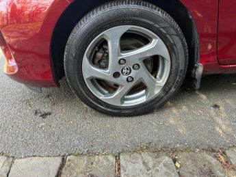 Toyota Yaris 1.5 VVT-h Excel E-CVT Euro 6 5dr (Safety Sense, 15in)