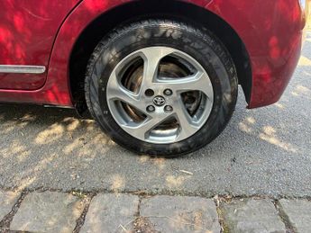 Toyota Yaris 1.5 VVT-h Excel E-CVT Euro 6 5dr (Safety Sense, 15in)