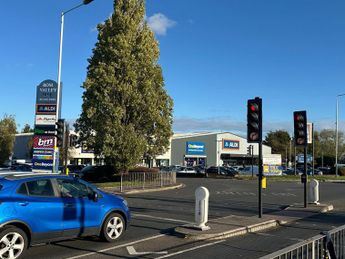 Honda Jazz 1.4 i-DSI SE Hatchback 5dr Petrol CVT-7 (139 g/km, 82 bhp)