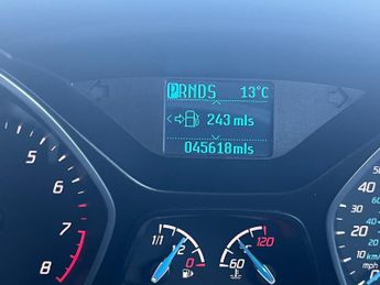 Ford Focus 1.6 Zetec Hatchback 5dr Petrol Powershift Euro 5 (125 ps)