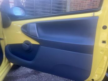 Peugeot 107 1.0 12V Urban Euro 4 3dr