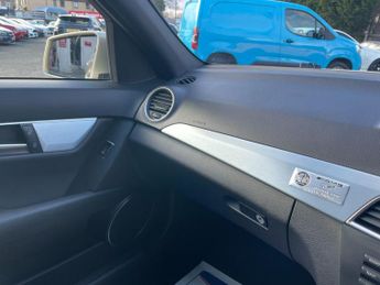 Mercedes-Benz C Class 2.1 C220 CDI BlueEfficiency Sport G-Tronic+ Euro 5 (s/s) 4dr