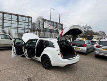Vauxhall Insignia 2.0 CDTi ecoFLEX Exclusiv Sports Tourer Euro 5 (s/s) 5dr